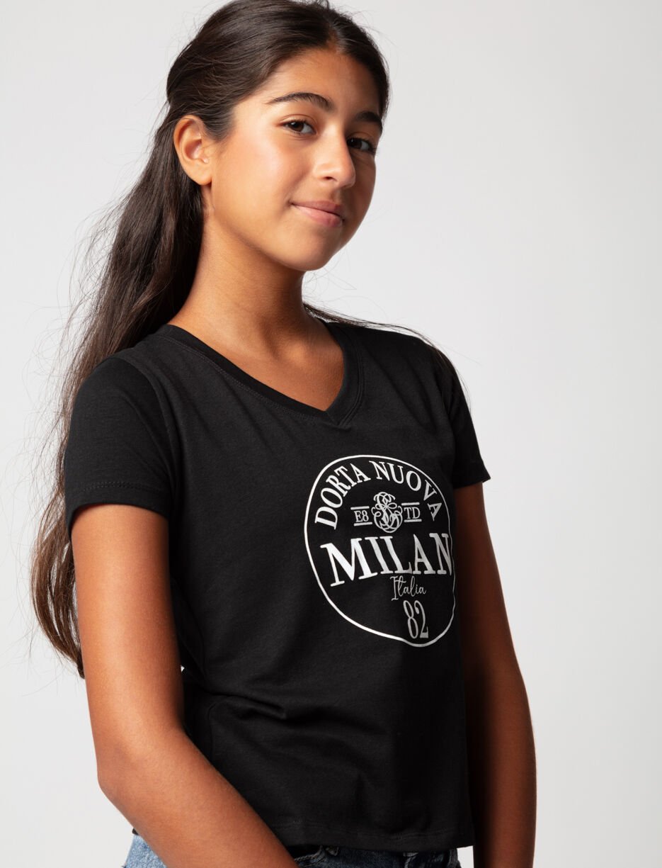 T-shirt imprim&eacute; &agrave; col en V