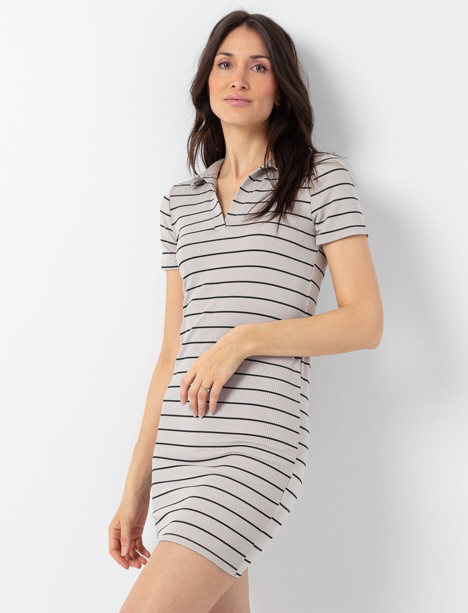 Robe ajustée à rayures
